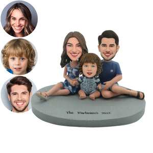 Custom Bobblehead with Sitting Family